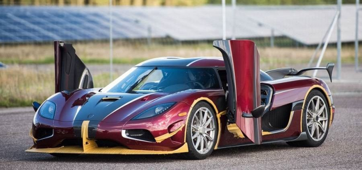A Köenigsegg Agera RS gyorsabb, mint a Bugatti Chiron!