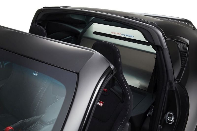 Toyota GR HV Sports Concept targatetővel